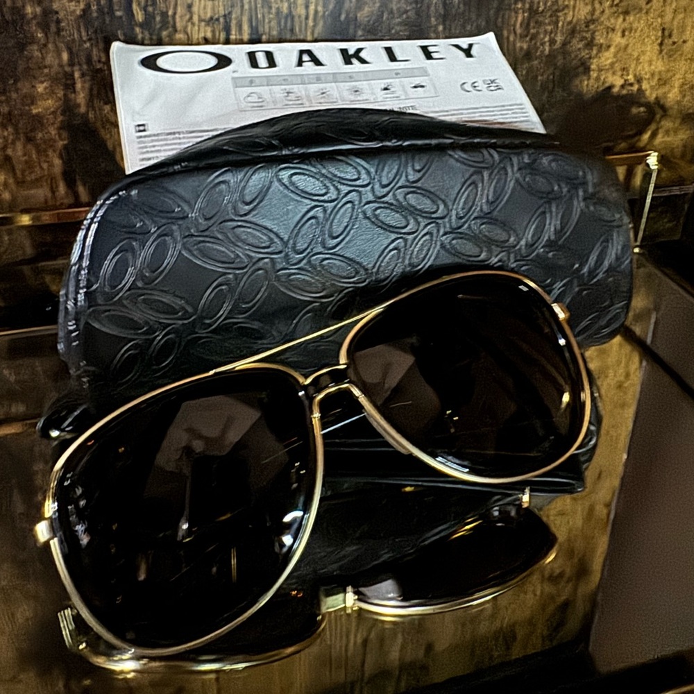 Oakley Split Time Sunglasses prizm brown gradient lenses, brown tortoise…